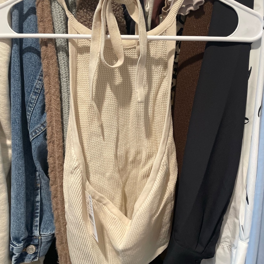 Cream Ribbed Halter Top - Picture 2 of 3